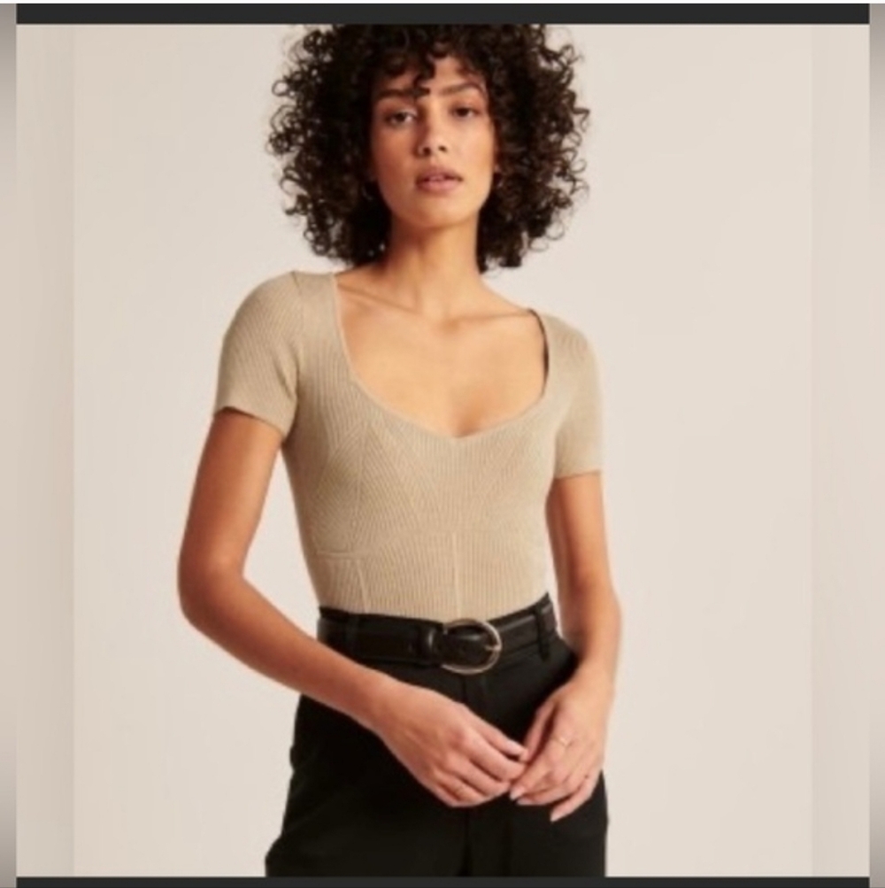 Abercrombie & Fitch Ribbed Scoop-Neck Short Sleeve Bodysuit - Beige